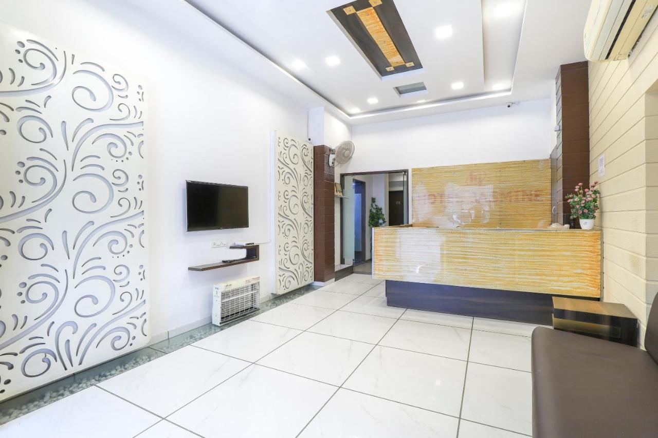 Hotel Jasmine Ahmadabad Zewnętrze zdjęcie