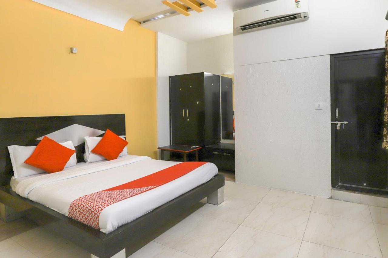 Hotel Jasmine Ahmadabad Zewnętrze zdjęcie