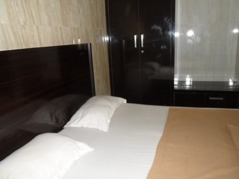 Hotel Jasmine Ahmadabad Zewnętrze zdjęcie