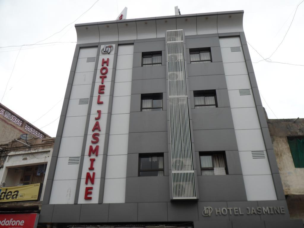 Hotel Jasmine Ahmadabad Zewnętrze zdjęcie