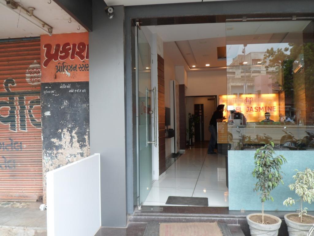 Hotel Jasmine Ahmadabad Zewnętrze zdjęcie