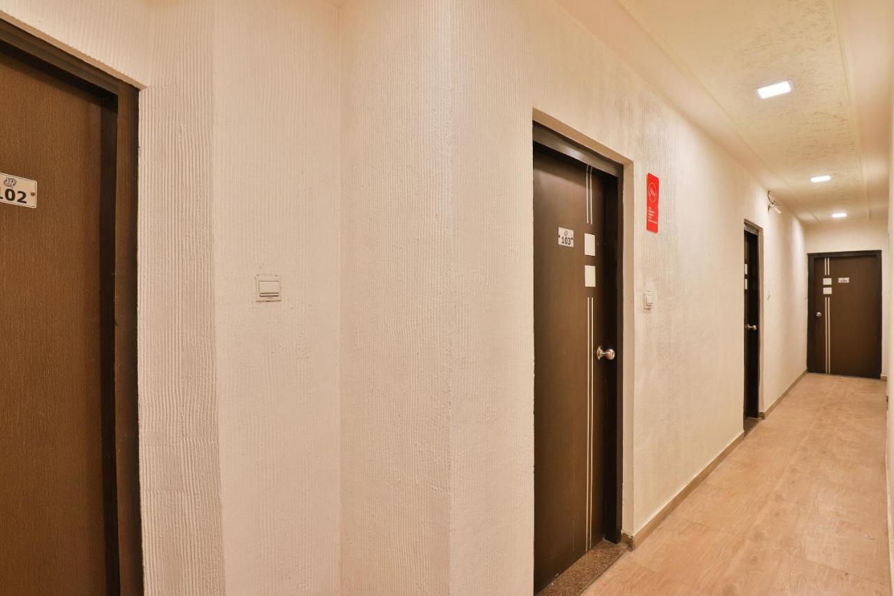 Hotel Jasmine Ahmadabad Zewnętrze zdjęcie