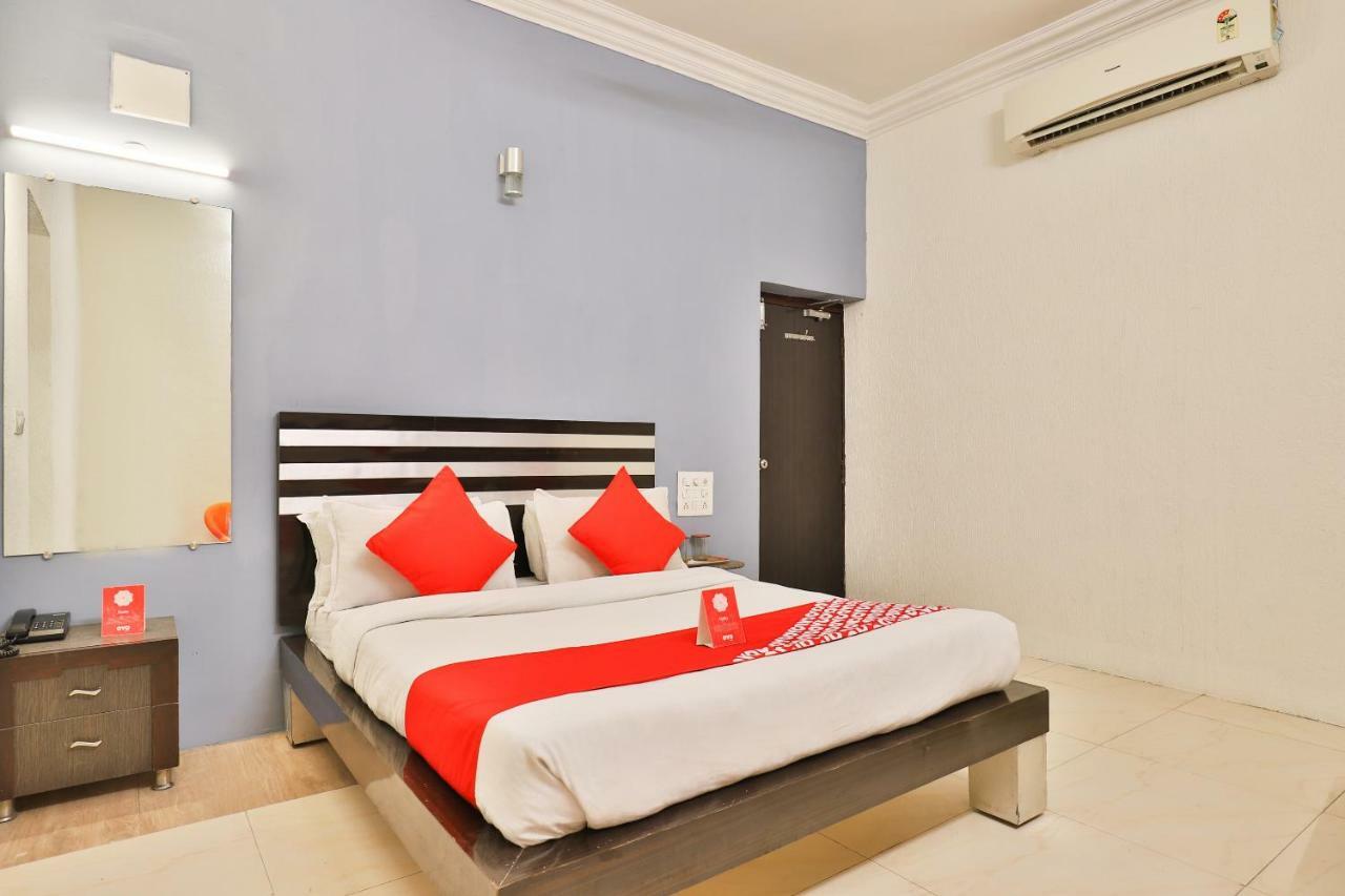 Hotel Jasmine Ahmadabad Zewnętrze zdjęcie